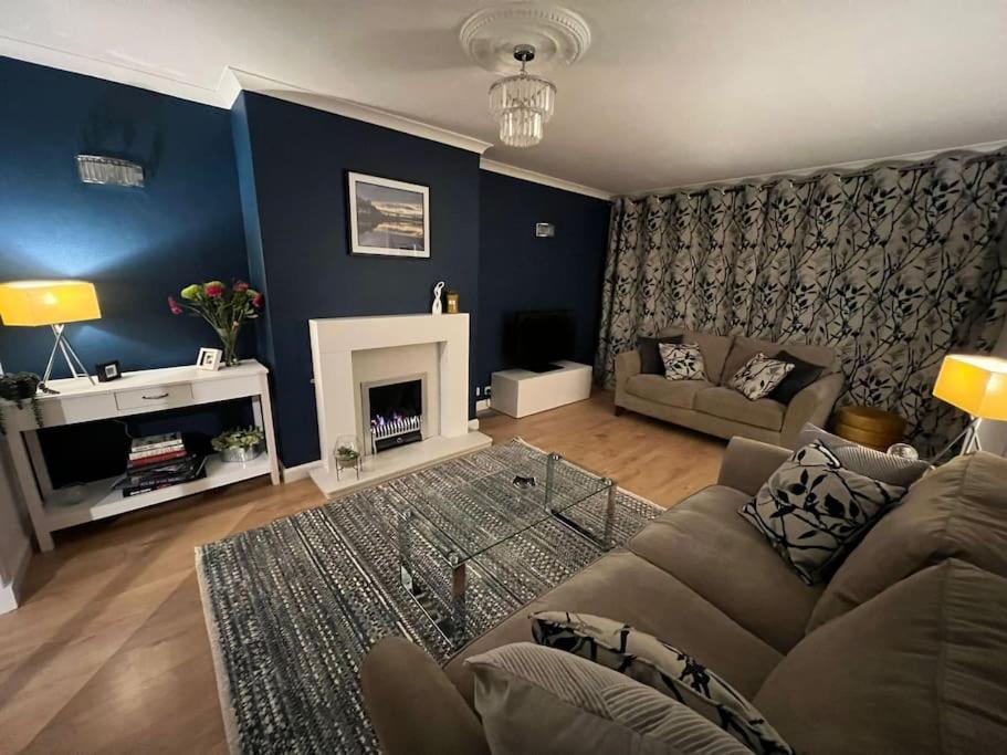 Delightful, central 3 bedroom house with garden. Inverness Buitenkant foto